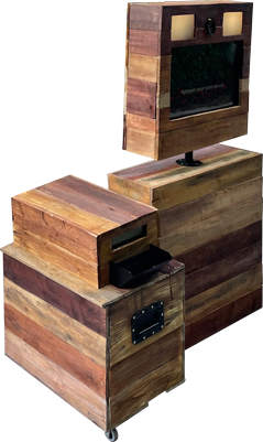 Louez une photobox au style bois délavé pour vos évènements avec Vuilmix animations